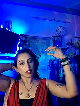 Snapshot of Love_Beauty01 chatting on July 28, 2026, 7:04 pm Love Beauty01 online show from July 28, 2026, 7:04 pm