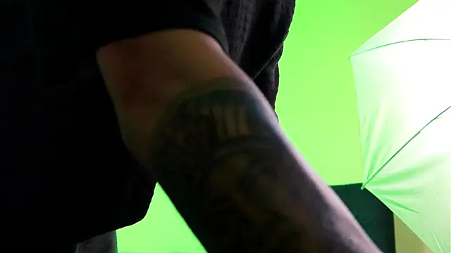 AlphaMasterXxx online show from November 11, 2025, 8:31 pm