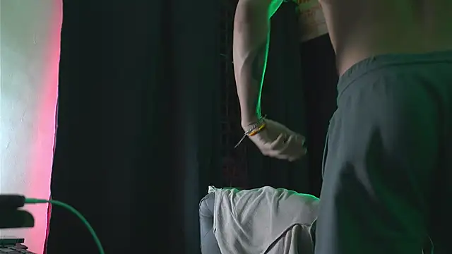 AlphaMasterXxx online show from March 13, 2026, 3:46 am