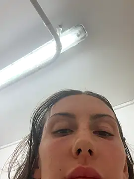 MilaRenee online show from September 25, 2025, 7:39 pm