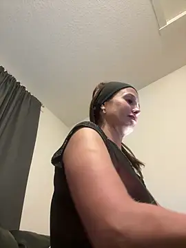 Alona Brown online show from April 3, 2026, 5:49 am