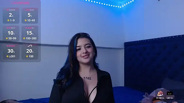 MaviceMur online show from December 4, 2025, 10:18 pm