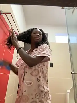 EmilyKisx online show from October 9, 2025, 1:53 pm