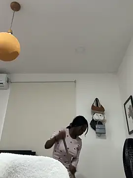 EmilyKisx online show from October 31, 2025, 12:17 pm