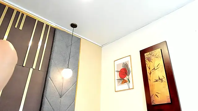 OliviGrace online show from April 21, 2026, 2:51 am