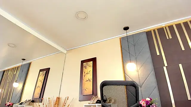 OliviGrace online show from May 15, 2026, 9:22 pm