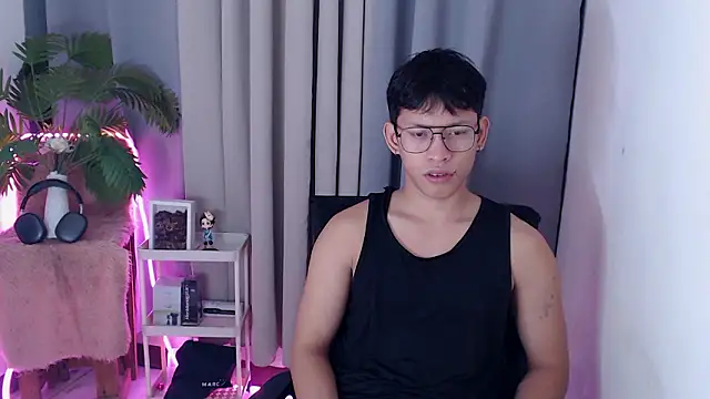 pinkcock froi2305 online show from February 5, 2026, 3:00 am