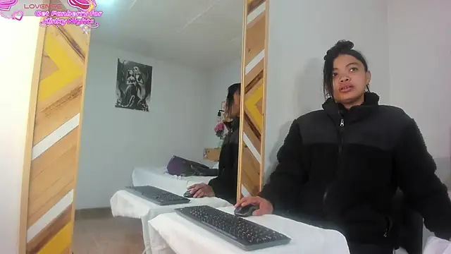 SoleneFontaine online show from December 16, 2025, 12:10 pm