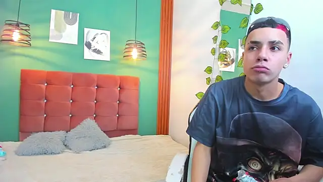 Aisha andy online show from September 9, 2025, 1:49 am