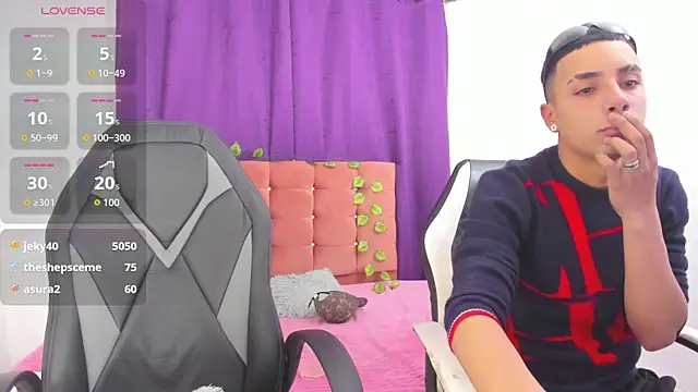 Aisha andy online show from September 20, 2025, 2:01 am