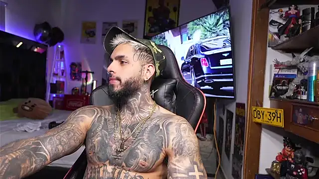 logan hugh8 online show from March 19, 2026, 6:12 pm