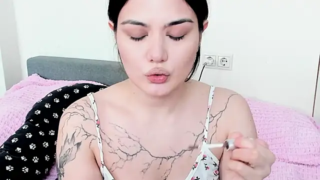 Dark Moni online show from April 18, 2026, 2:48 am