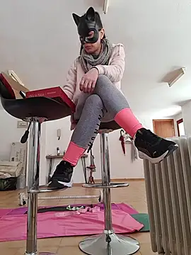 SweetSun69 online show from April 5, 2026, 12:57 pm