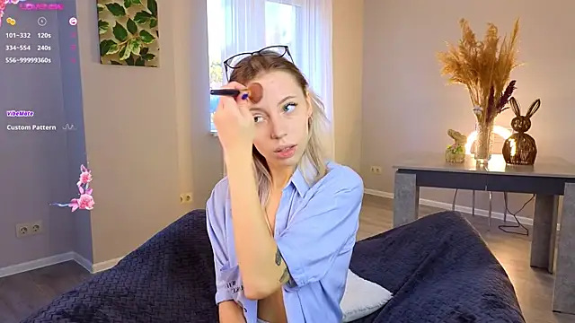 NyxaThorn online show from September 28, 2025, 2:44 pm