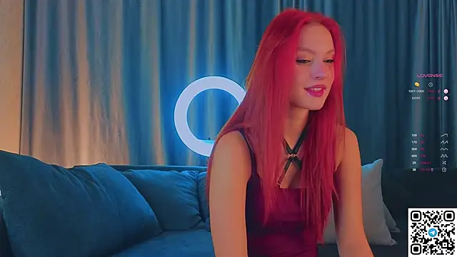 GildedKitten online show from October 14, 2025, 6:09 pm