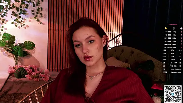 GildedKitten online show from February 28, 2026, 7:37 pm