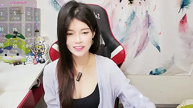 Alina10932 online show from November 25, 2025, 9:20 am