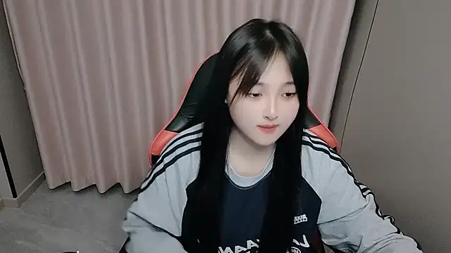 xxz98 online show from April 7, 2026, 1:22 pm