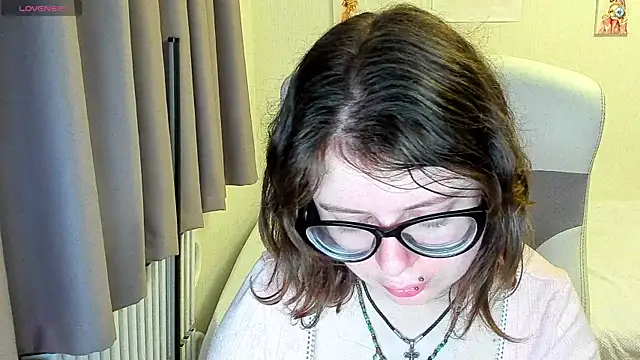 MilisaSweet777 online show from October 12, 2025, 7:13 pm