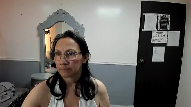 Oriana Jhonson online show from April 22, 2026, 11:23 am