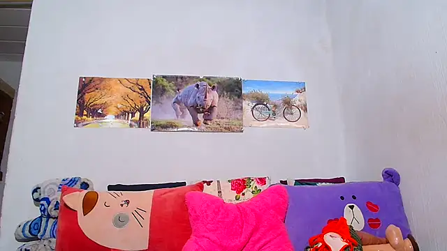 LoloQueen5 online show from November 30, 2025, 2:32 pm