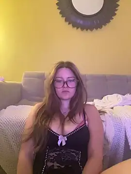 cherryrosealiee online show from April 23, 2026, 12:51 pm