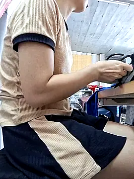 irina hana online show from October 4, 2025, 1:36 am