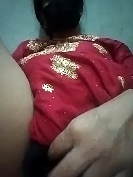 baddy8008 online show from September 25, 2025, 4:32 pm