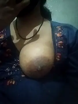 baddy8008 online show from October 24, 2025, 4:25 pm