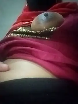 baddy8008 online show from November 28, 2025, 4:53 pm