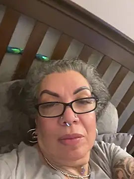 dieseldame1313 online show from February 12, 2025, 5:26 am