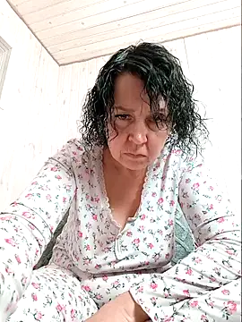 LitisiaLove4551 online show from April 23, 2026, 6:36 am