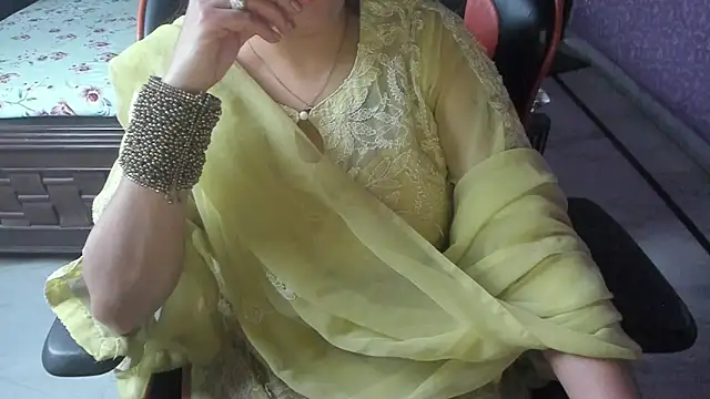 ShylaGill online show from December 2, 2025, 10:53 am