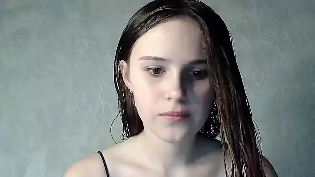 SweetLoraa online show from September 14, 2025, 7:02 pm