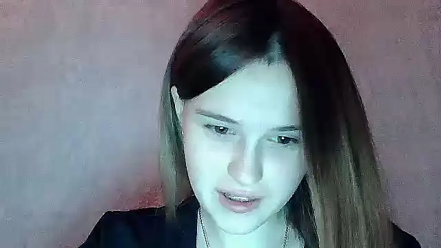 SweetLoraa online show from October 20, 2025, 5:02 pm