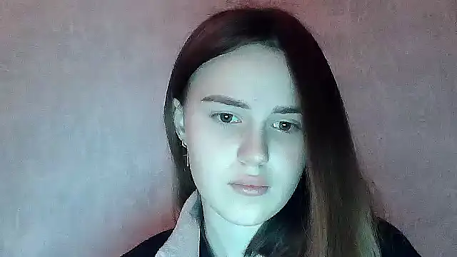 SweetLoraa online show from December 15, 2025, 4:55 pm