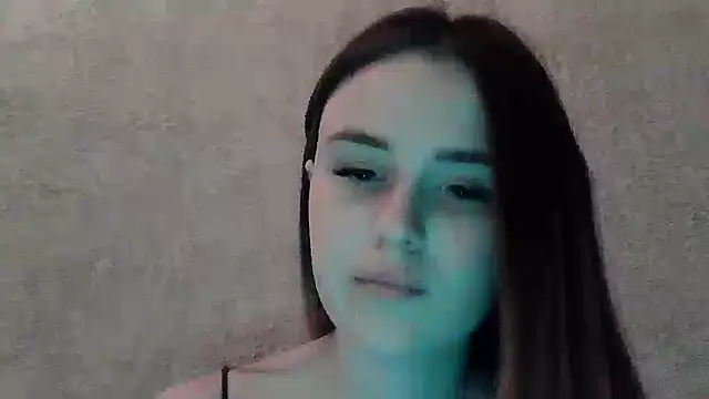 SweetLoraa online show from March 6, 2026, 5:20 pm