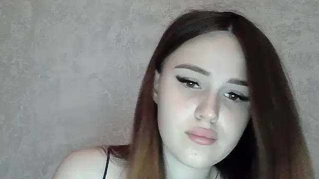 SweetLoraa online show from June 14, 2026, 1:57 pm