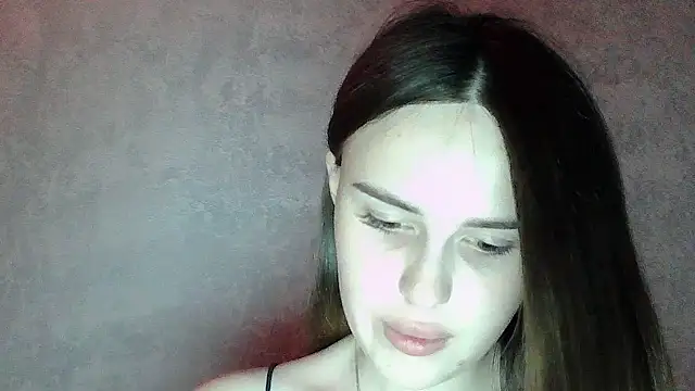 Snapshot of SweetLoraa chatting on June 28, 2026, 7:20 pm SweetLoraa online show from June 28, 2026, 7:20 pm
