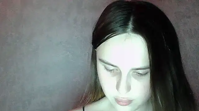 Snapshot of SweetLoraa chatting on July 7, 2026, 7:51 pm SweetLoraa online show from July 7, 2026, 7:51 pm