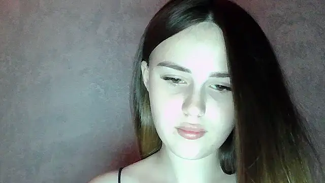 Snapshot of SweetLoraa chatting on July 23, 2026, 2:31 am SweetLoraa online show from July 23, 2026, 2:31 am