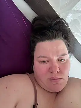 SunnyLeila2101 online show from March 23, 2026, 5:44 am