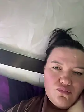 SunnyLeila2101 online show from April 3, 2026, 6:39 pm