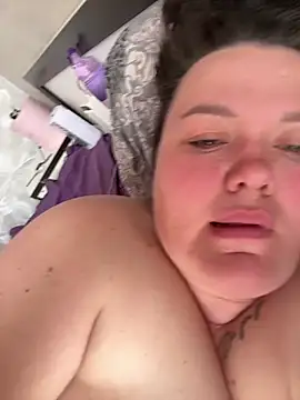 SunnyLeila2101 online show from April 20, 2026, 10:29 am