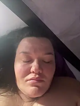 SunnyLeila2101 online show from June 3, 2026, 10:26 pm