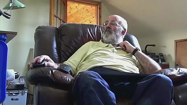 janzer13 online show from September 24, 2025, 12:41 pm