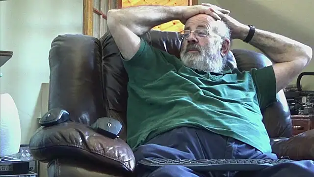 janzer13 online show from October 19, 2025, 1:12 pm