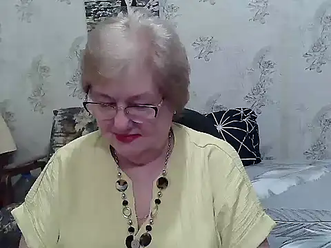 Renata62011 online show from May 10, 2026, 12:21 pm