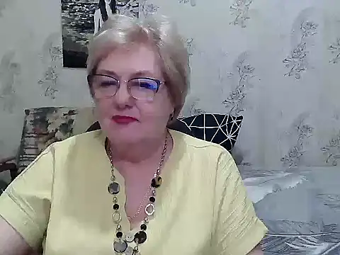 Renata62011 online show from May 24, 2026, 5:51 pm