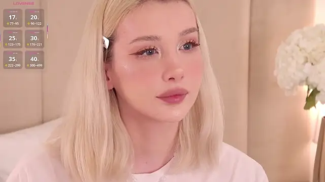 Nesolla online show from September 23, 2025, 7:17 pm